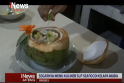 Segarnya Menu Unik, Sup Seafood Kelapa Muda