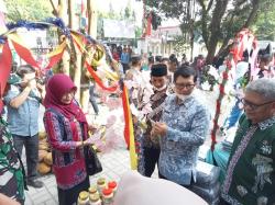 Pemkab Pandeglang Gelar Pasar Murah Produk UMKM, Warga Antusias 