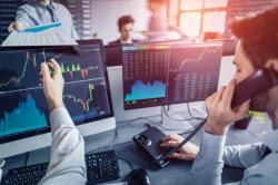 IHSG Diprediksi Masih Alami Tekanan, Intip Potensi Tiga Saham Big Caps dan MAPI