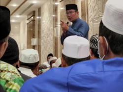 Di Tanah Suci, Ridwan Kamil Bikin Puisi Buat Eril, Isinya Bikin Air Mata Meleleh