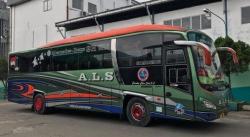 PO Bus ALS, Resep Suksesnya Jujur dan Berbagi dengan Anak Yatim