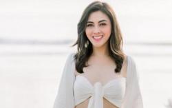 Jadi Single Mom, Dhena Devanka Mengaku Tidak Repot