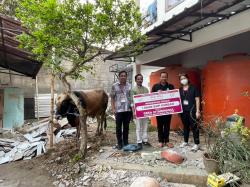 Wujud Syukur, AEON MALL Serahkan Hewan Qurban Untuk Masyarakat Desa Citaringgul Bogor