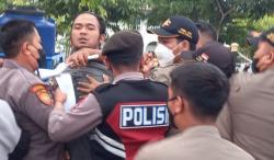 Penertiban PKL Jalan Pancasila Kota Tegal Ricuh