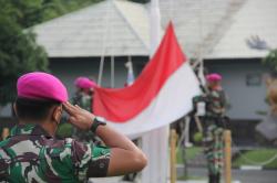 Prajurit Petarung Elang Samudra Laksanakan Upacara Bendera 17-an