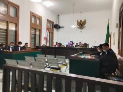 Sidang Perdana Kasus Suap Laporan Keuangan Pemkab Bogor, Ungkap KPK Tak Sebutkan OTT Ade Yasin