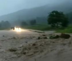 Banjir Bandang Terjang Jalan Trans Sulawesi di Desa Blongko Minsel