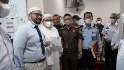 Habib Rizieq Bebas Bersyarat, Langsung Kumpul Keluarga