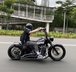 3 Artis Indonesia ini Punya Koleksi Motor Custom Super Gahar