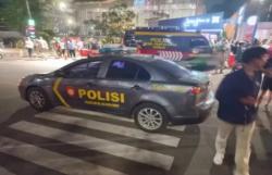 Blokade Catwalk Citayam Fashion Week di Dukuh Atas, Polisi Parkiran Dua Mobil Patroli