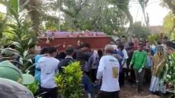 Tiba di Tegal, Korban Mutilasi Langsung Dimakamkan Hingga Keluarga Tangis Histeris