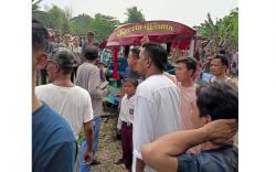 Odong-odong Tertabrak Kereta Api, 9 Penumpang Dikabarkan Tewas