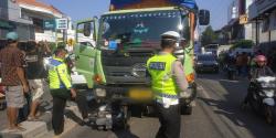 Lakalantas di Jalan Raya Gunung Jati, Korban Meninggal Terlindas Truk, Berikut Kronologisnya