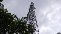 Ngeri, Pekerja Teknisi Tewas Jatuh dari Tower Seluler Setinggi 52 Meter