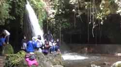 Harga Tiket Masuk dan Camping di Curug Capolaga Subang