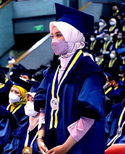 Lavita Nur'aviana, Magister Teknologi Nano Pertama di ITB Bandung dengan Predikat Cum Laude