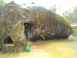 Keren dan Megah! Intip Rumah Batu Unik di Wonogiri