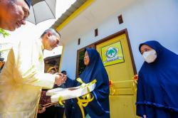 8 Rumah Masyarakat di Batubara Selesai Dibedah Golkar Sumut