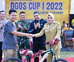 Bupati Pekalongan Buka Turmanen OGOS CUP I 2022