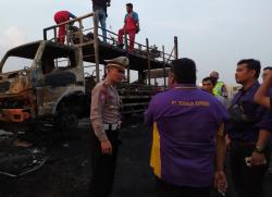 Angkut 15 Sepeda Motor, Truk Ekspedisi Ludes Terbakar di Tol Pejagan Brebes 