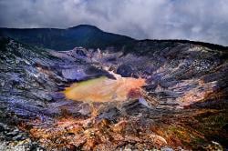 Sejarah Asal Usul Tangkuban Perahu: Fakta Ilmiah & Legenda Sangkuriang Terungkap