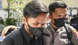 Bharada E Ditetapkan jadi Tersangka, Kasus Baku Tembak di Rumah Irjen Ferdy Sambo