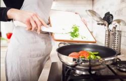 7 Kesalahan Saat Memasak, Salah Satunya Memanaskan Grill Terlalu Cepat