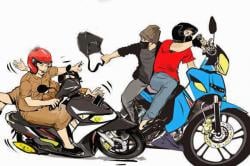 Peringatan! Bagi Perempuan Jangan Cangklong Tas saat Berkendara Motor, Marak Jambret