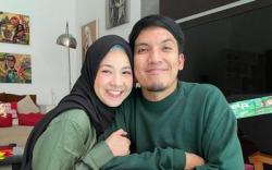 Ini 3 Artis Indonesia yang Menikah dengan Beda Usia Jauh, Nomor 3 Terpaut 45 Tahun!