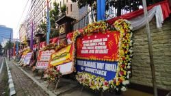 Lihat Karangan Bunga Ini, Mabes Polri Dapat Dukungan Tuntaskan Kasus Kematian Brigadir J