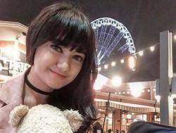 Artis Marcella Simon Memlilih Kembali Menjadi Kristen Setelah Sempat Jadi Mualaf