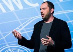 Perjalanan Hidup Pendiri WhatsApp Jan Koum, dari Tukang Sapu Toko Jadi Miliarder   