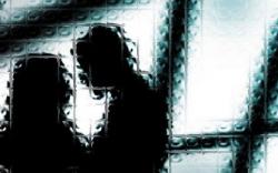 Kepergok Selingkuh Dan Dilaporkan Ke Polisi,, Seorang Istri Jadi Buronan