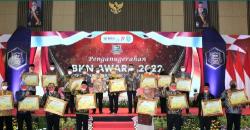 Pemkab/Pemkot dan Provinsi Borong 32 Penghargaan BKN Award 2022, Begini Kata Gubernur Khofifah