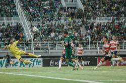 Persebaya Hanya Mampu Bertengger di Papan Tengah Usai Seri di Kandang Sendiri Lawan Madura United