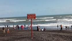 Niat Piknik di Pantai Parangtritis Buat Refreshing, 2 Pelajar Semarang Terseret Gelombang Laut