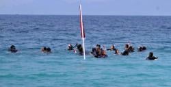 Persatuan Mahasiswa Dari 9 Universitas Kibarkan Bendera Merah Putih Ditengah Laut Polau Pahawang