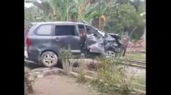 Terobos Lintasan Kereta Api Terpental Sejauh 15 Meter, Ayah dan Putri Kecilnya Tewas