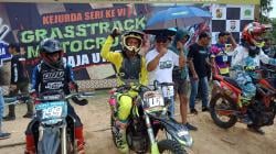 Gasing Group Racing Team Juara Umum Kelas Lokal di Grasstrack Motocross seri VI Toraja Utara