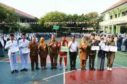 Selamat! Siswa Peraih Juara di Piala AFF U-16 Dapat Penghargaan 