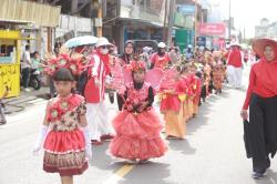 Foto Semarak Fashion Carnival di Belinyu Fair Festival 2022