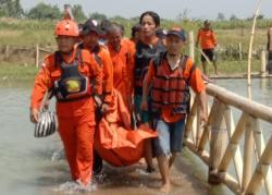 Terpeleset saat Selfi Diembung, Seorang Pemuda di Demak Tenggelam