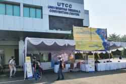 Universitas Terbuka Pamulang Wisuda Brigadir Nofriansyah Yosua Hutabarat Diwakili Orangtua