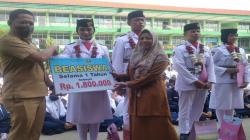 Sukses Menjadi Paskibraka, 4 Siswa SMA Sunan Giri Menganti Gresik Mendapatkan Bonus Beasiswa