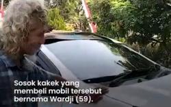 Kakek Wardji Beli Mobil Baru Pake Uang Sekarung