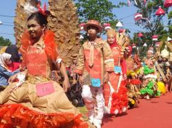 Ajakan Peduli Sampah melalui Pendekatan Seni dan Budaya di Festival Runtah Baruwani