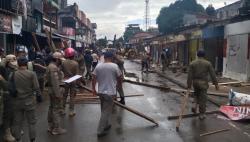 Ratusan Petugas Gabungan Kawal Proses Pembongkaran Lapak di Pasar Sore Rantepao