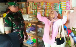 Upaya Cegah Stunting, Babinsa Koramil Pulosari dan Bidan Desa di Pemalang Monitoring pada Balita