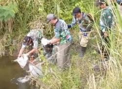 PMT Tebar 2.000 Benih Ikan Nila di Sungai Ketiwon