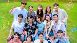 TVING Youth MT Bagikan Cuplikan Foto Ahn Bo-hyun dan Park Seo-joon Tersenyum Cerah